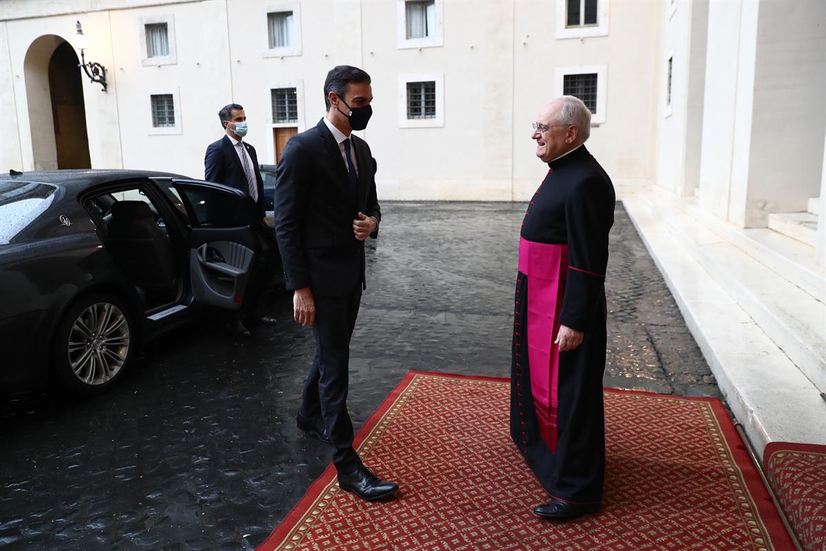 24/10/2020. El presidente del Gobierno se reúne con el Papa Francisco en el Vaticano. El presidente del Gobierno, Pedro Sánchez, es recibido...